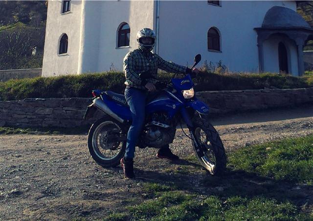 SUZUKI DR 125 SM