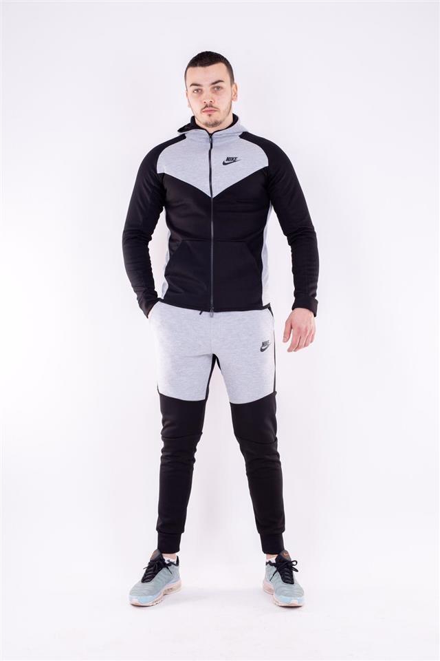 Nike-trenerke