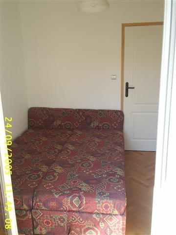 Izdajem apartman u Budva za 4 osobe