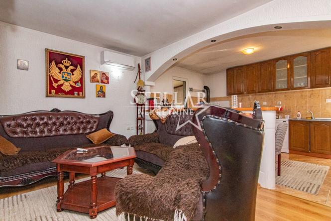 Izdavanje, dvosoban stan, 65m², Tološi, Podgorica