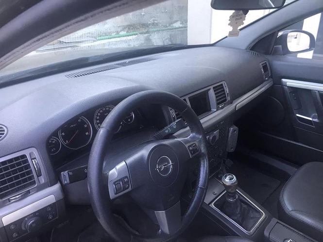 Opel Vektra 2007 godiste