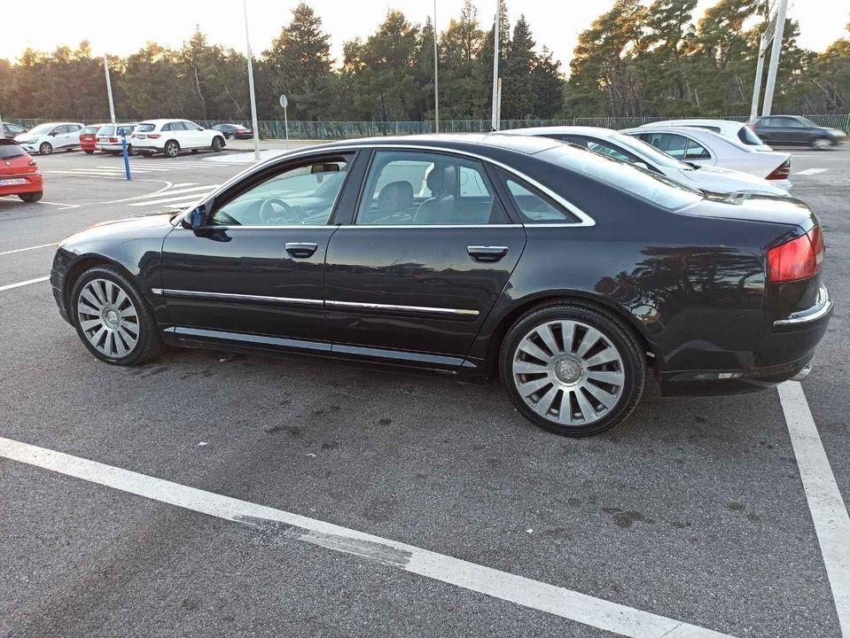 Audi-A8-4-2--2002godina--246kw