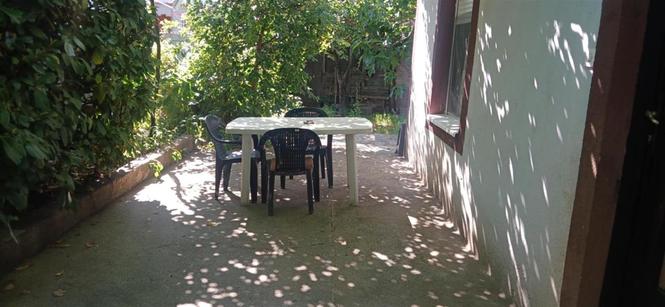Izdaje se kuća sa dvorištem – Konik, Podgorica