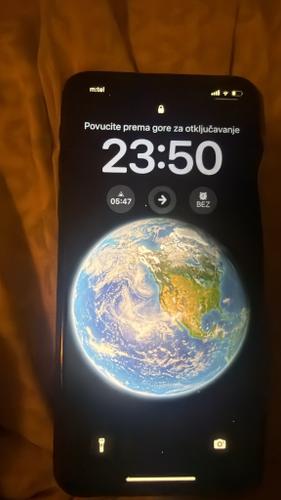 Iphone 11 pro max kao novi