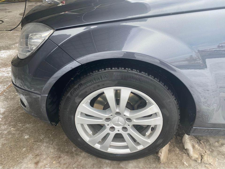 Mercedes-C200