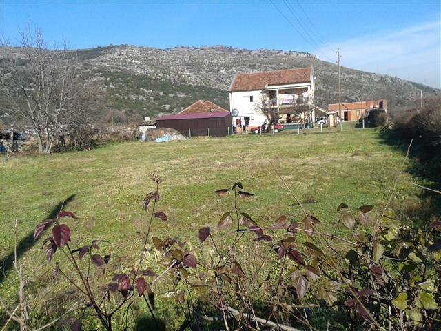 Odlican plac 2000m2 u Berima 