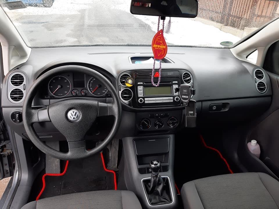 Volkswagen-Golf-PLUS