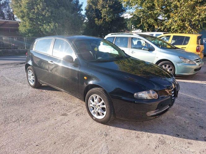 Alfa Romeo 147