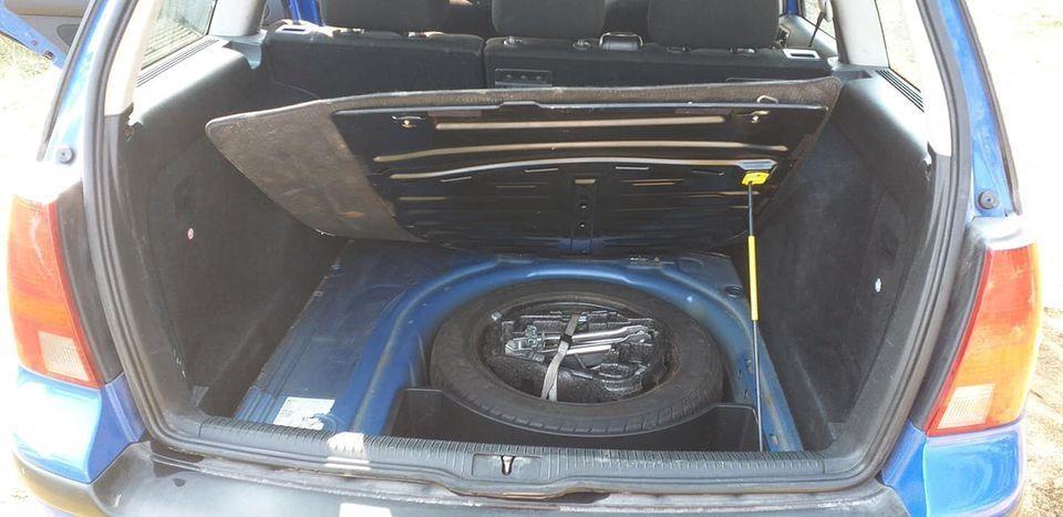 Volkswagen-Golf-4
