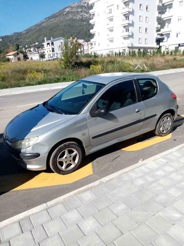 Peugeot 206 1.1