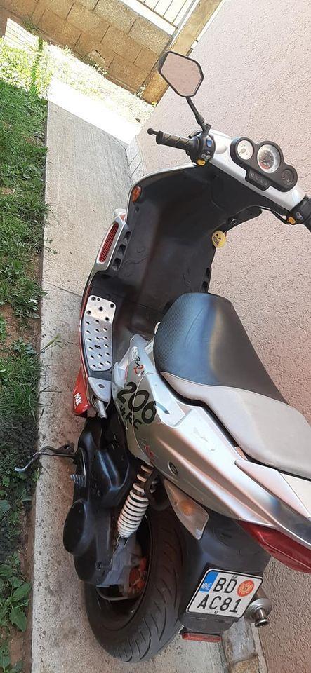 Peugeot-speedfight2