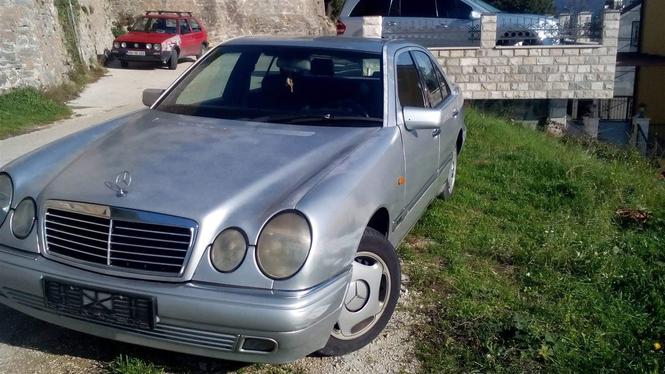 Mercedes Benz E290