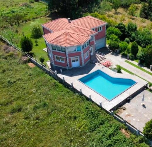 PRODAJA!!!Kuca sa spratom,povrsine 340m2,Danilovgrad,Jastreb