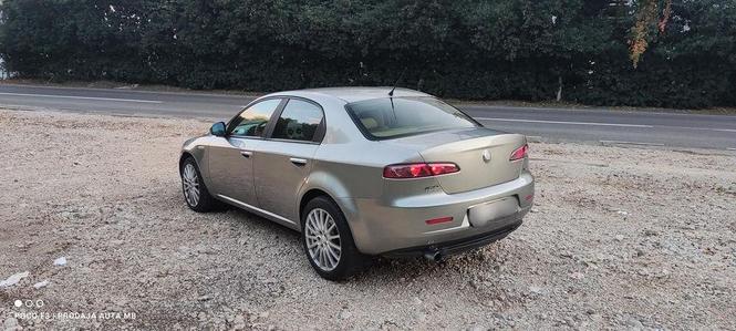Alfa 159 1.9 jtdm 110kw 2007"god.