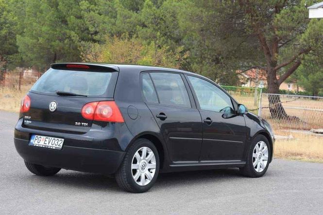 Prodajem golf 5 2.0. TDI 103 kw