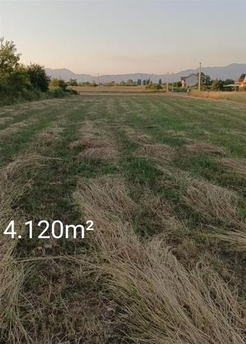 Prodajem placeve u Matagužima