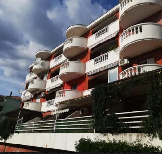 Grasonjera, Lazi, Budva