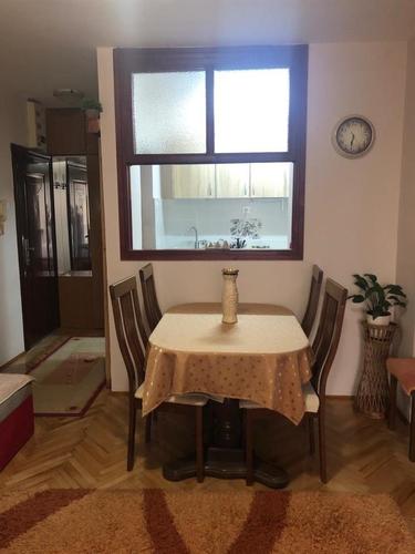 Izdaje se stan preko sezone