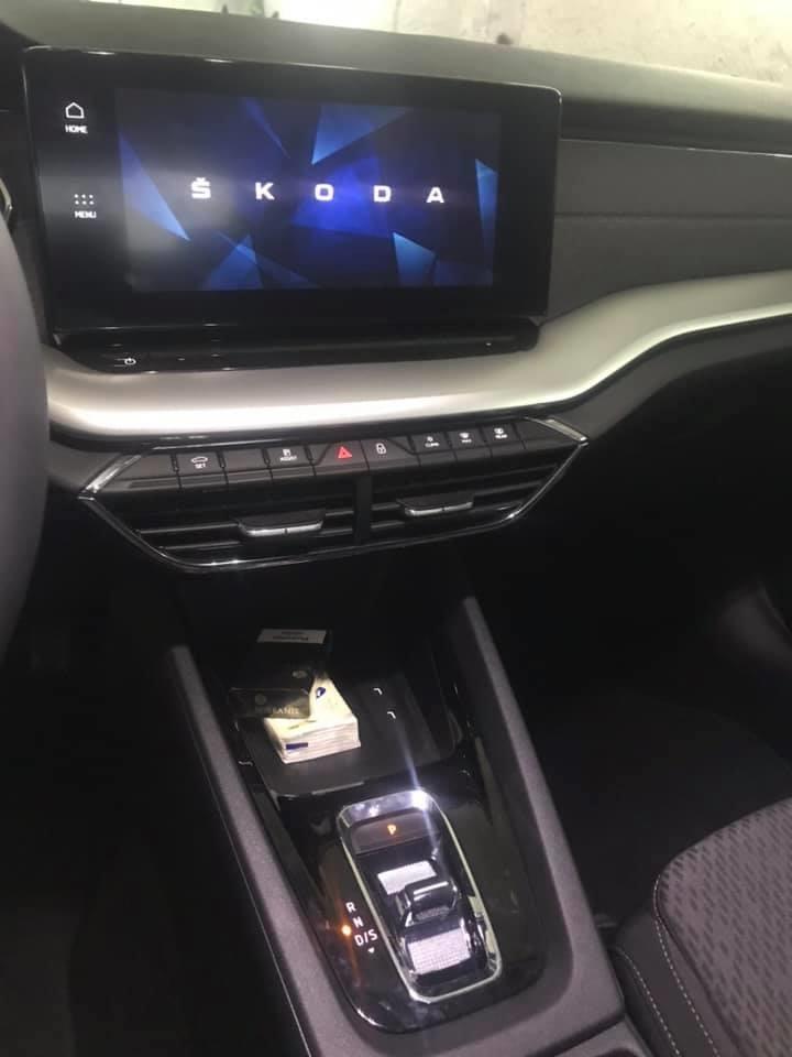Na-Prodaju-068378379