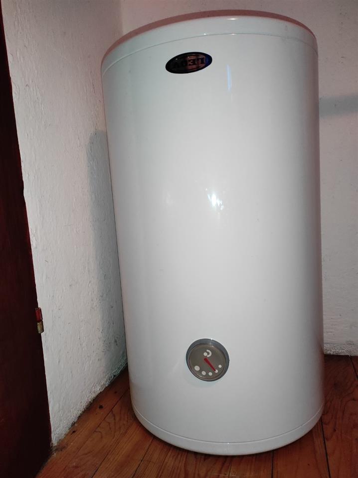 Prodajem-Bojler-od-80-litara-Nov