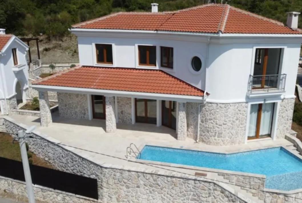 Kuća-na-prodaju-Tivat
