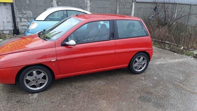 Lancia y 1,2 16v 2001g.