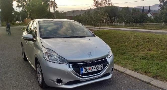Peugeot 208 HDI -12