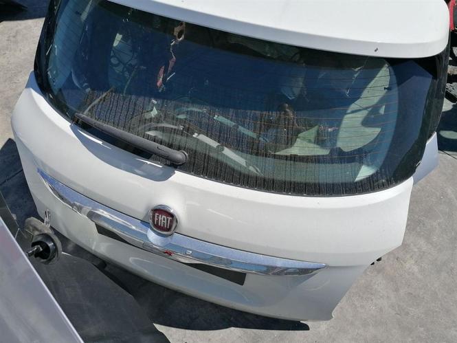 Gepek vrata za Fiat 500X