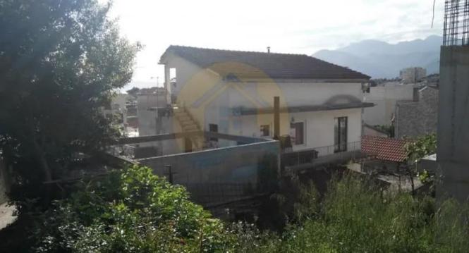 Kuća na prodaju Tivat