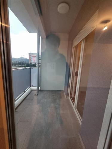 BAR DVOSOBAN STAN 69M2