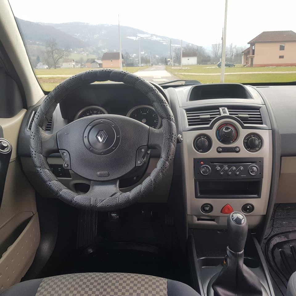 RENAULT-MEGANE-2003-GOD