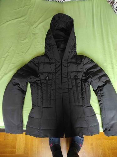 Zara jakna,dobro očuvana.M broj.067270911. 30e.Nije fiksna c