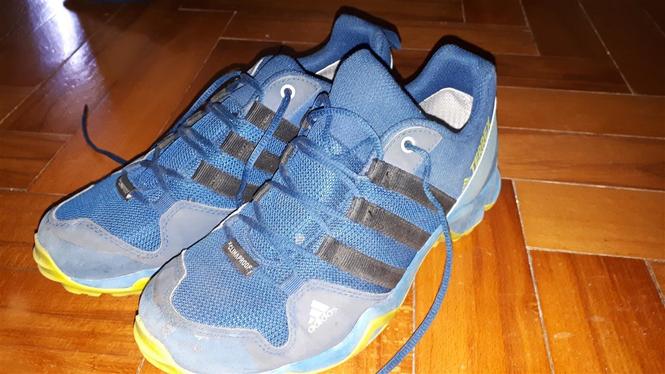 PRODAJEM PATIKE addidas marke adidas TERREX