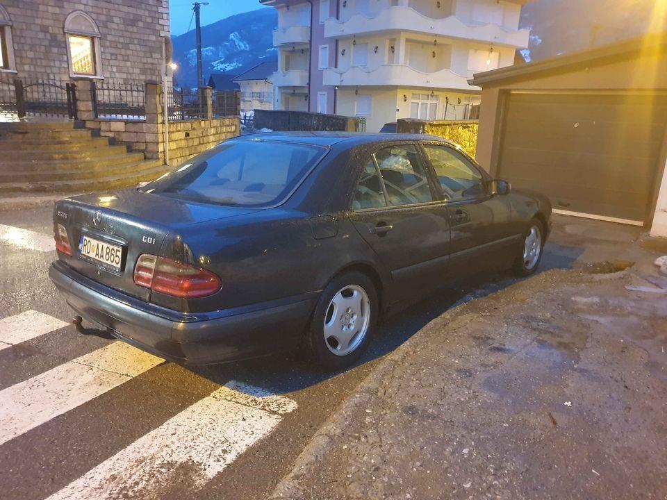 Mercedes-e-220cdi-105kw-2001god