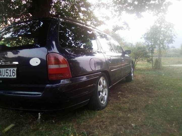 Ford-mondeo-1-8td