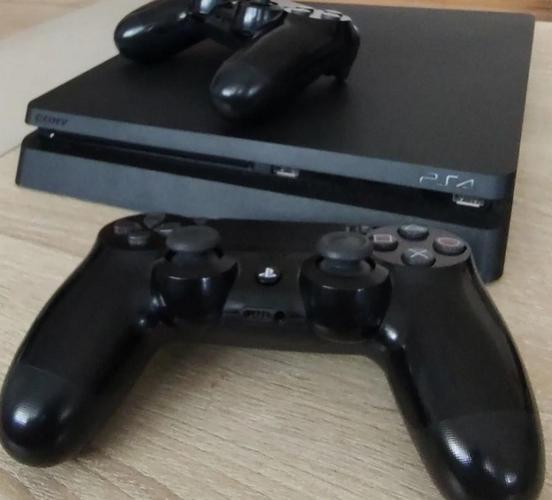 PS4 Slim 512 GB