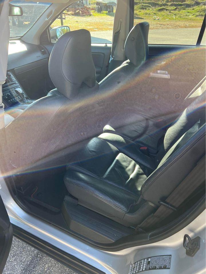 Volvo-XC-90-2006g-