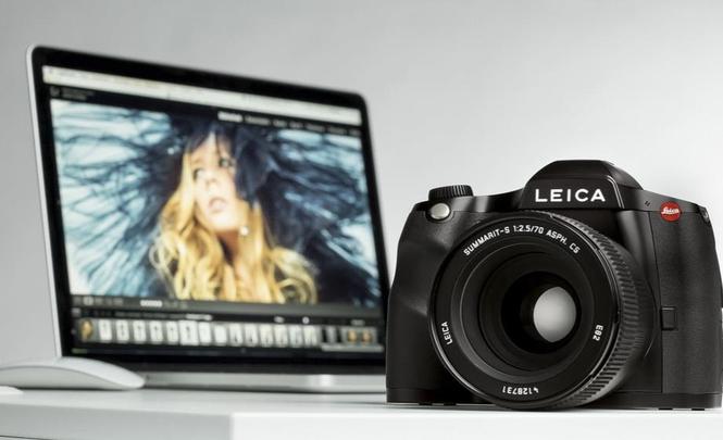Leica S3 Medium Format DSLR Camera