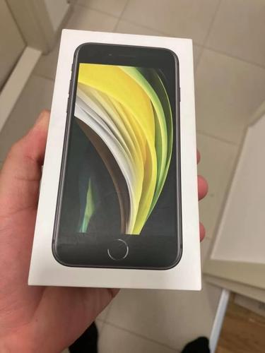 Iphone se 2020 polovni 10/10 64gb