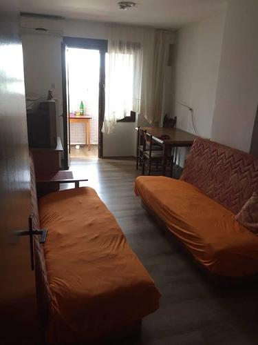 PRODAJA, JEDNOSOBAN PREKO MORAČE KOD "MAŠE"