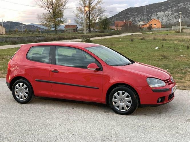 Golf 5 1.4 55kw 2004god