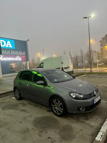 Auto je ocuvan, bez dodatnih ulaganja, idealan za gradsku i
