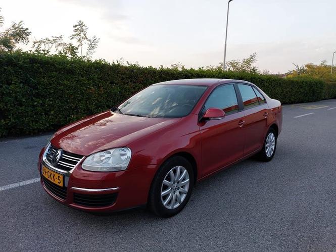 VW JETTA BLUEMOTION 2008god