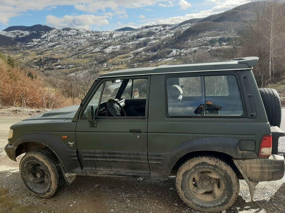 Prodajem-Golfa-2-4-4--i-Dzipa-Hyundai-Galloper-