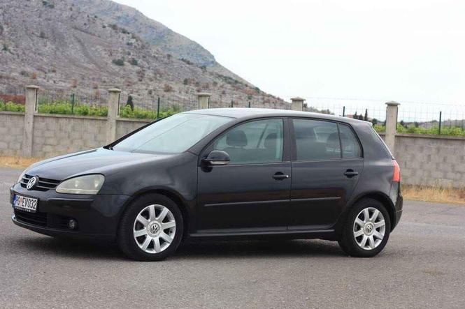Prodajem golf 5 2.0. TDI 103 kw