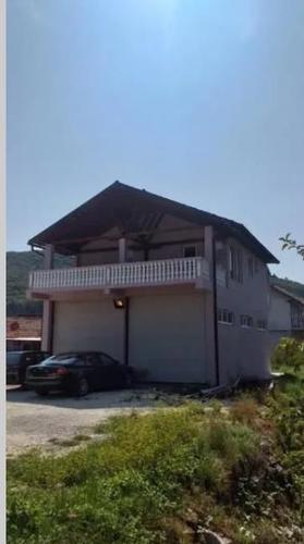 Kuća na prodaju Cetinje