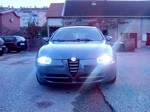Alfa Romeo  147 -03