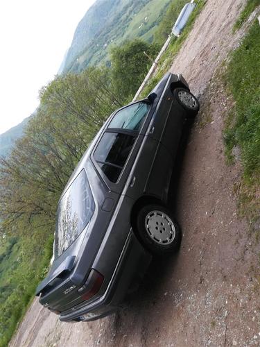Peugeot 605 