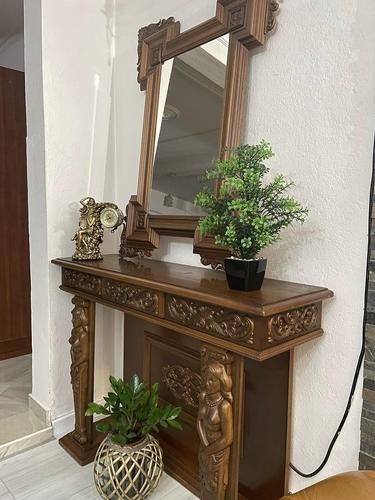 Ogledalo sa konzolom