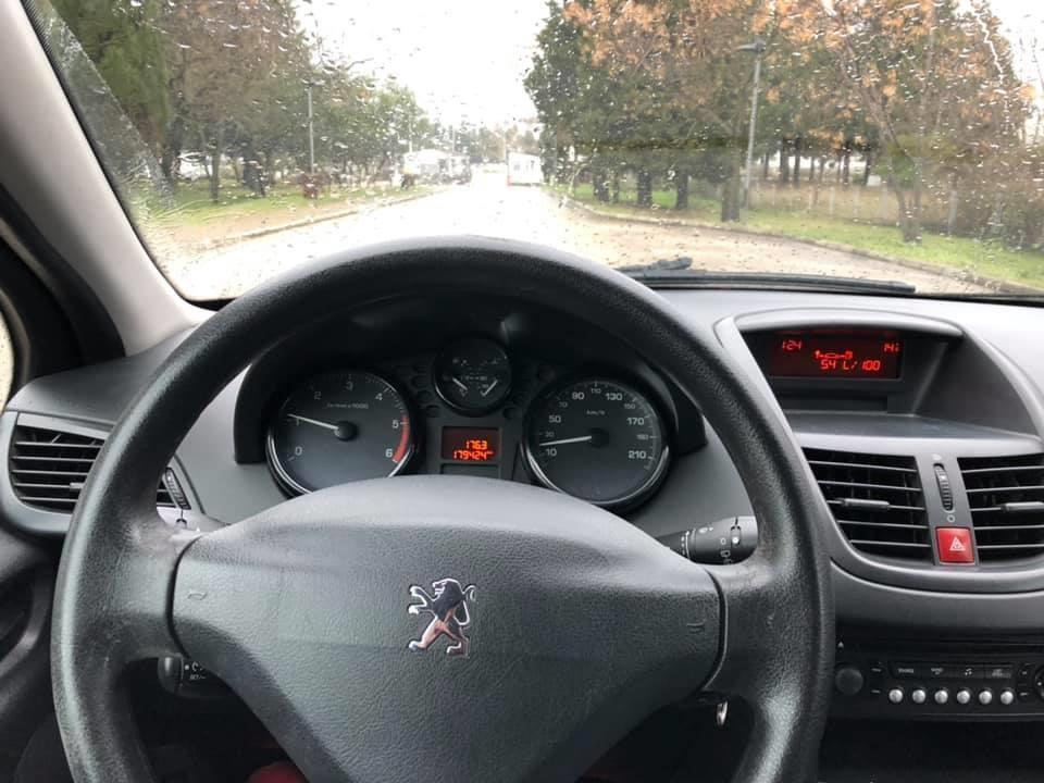 --PRODAJE-SE-PEUGEOT-207